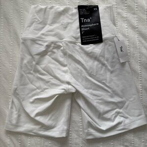 TNA Atmosphere White Biker Shorts 7”